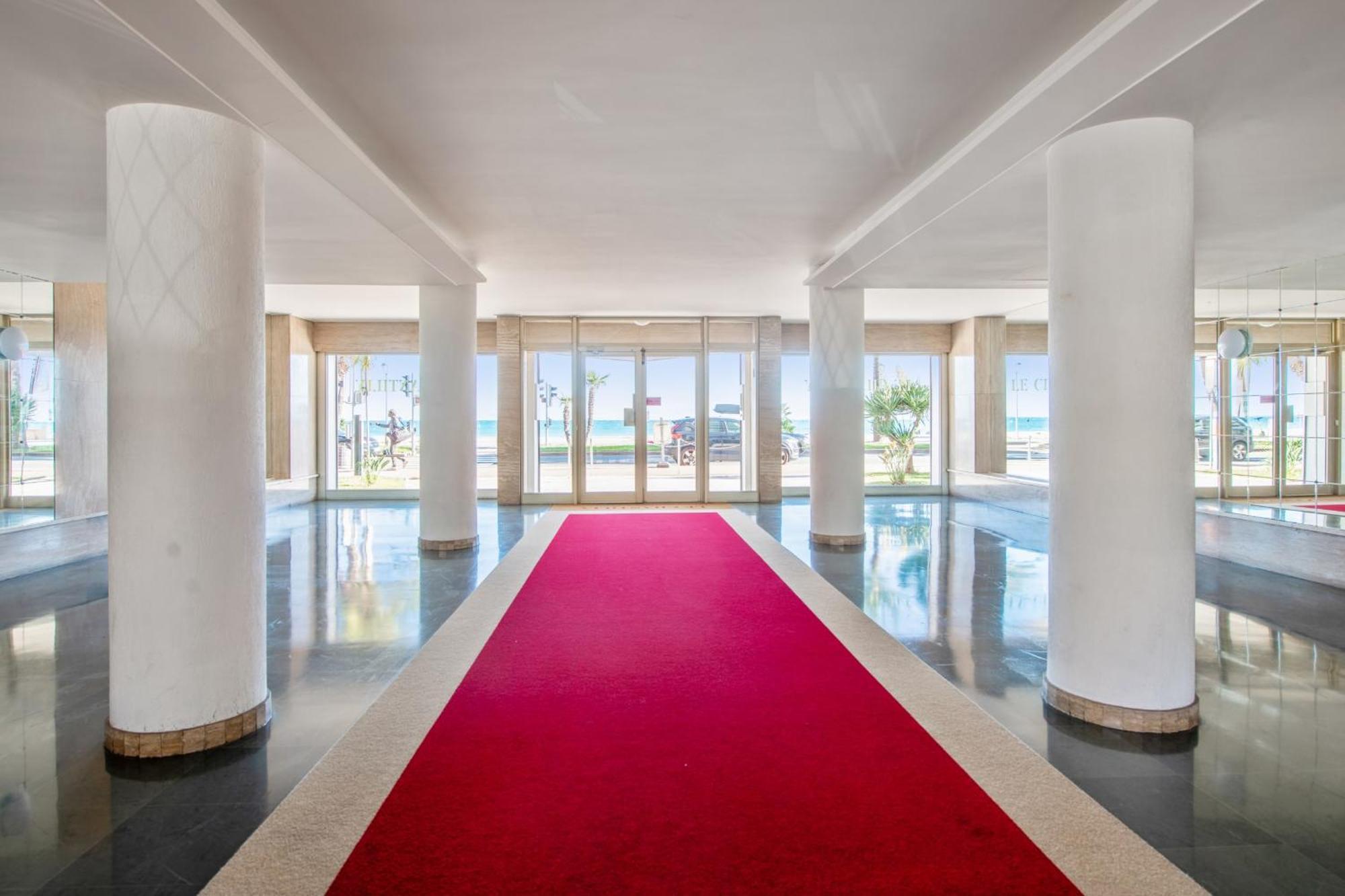 Appartement Le Balcon Sur La Baie - Welkeys à Cagnes-sur-Mer Extérieur photo