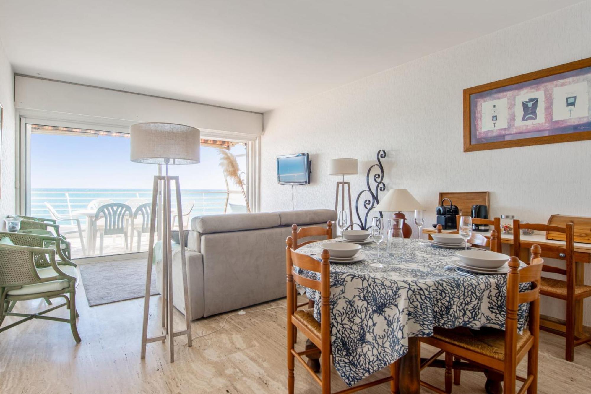 Appartement Le Balcon Sur La Baie - Welkeys à Cagnes-sur-Mer Extérieur photo